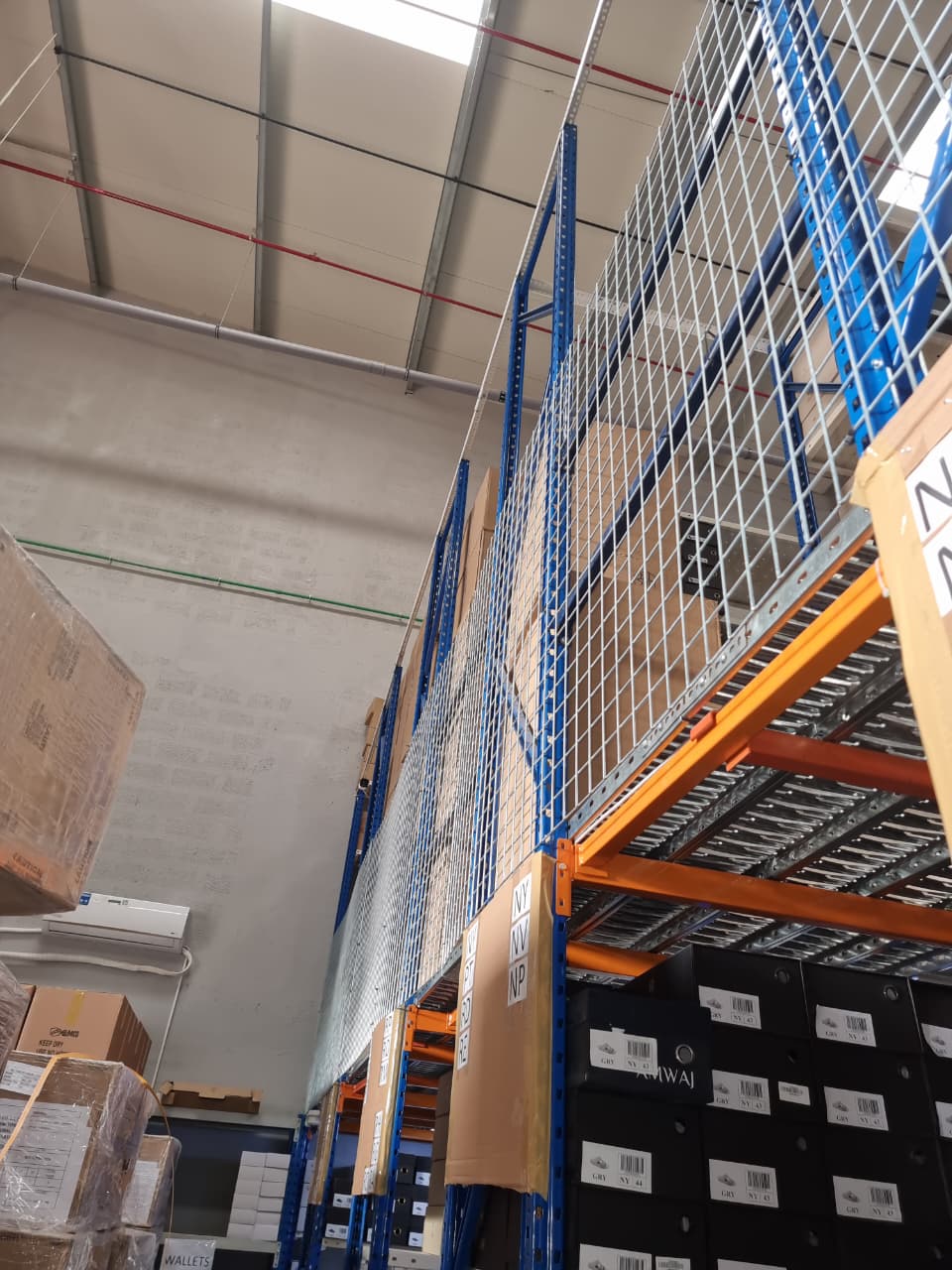 2-Tier Boltfree Shelving with Walkways for Leather Brand