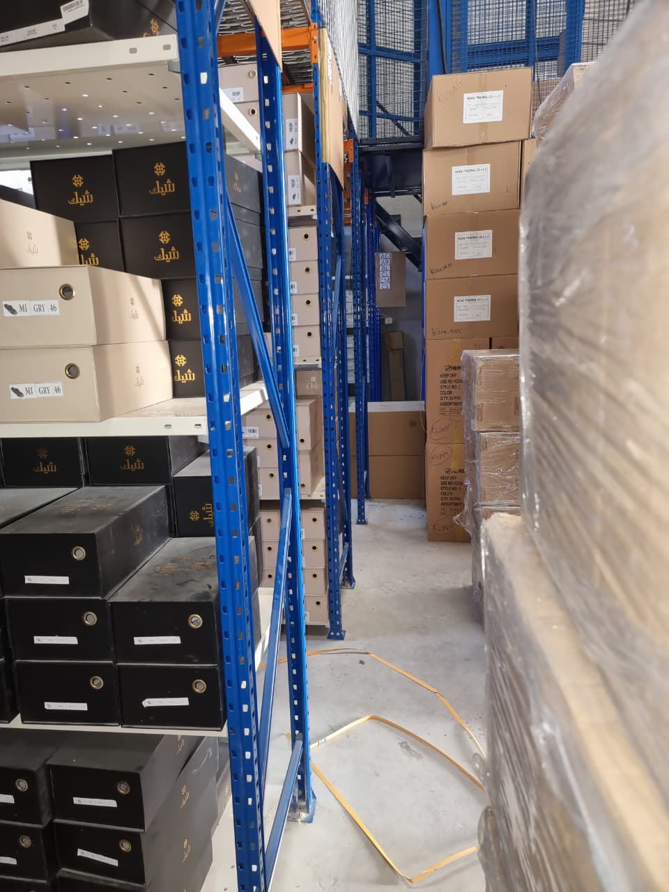 2-Tier Boltfree Shelving for Major Leather Brand in Dubai