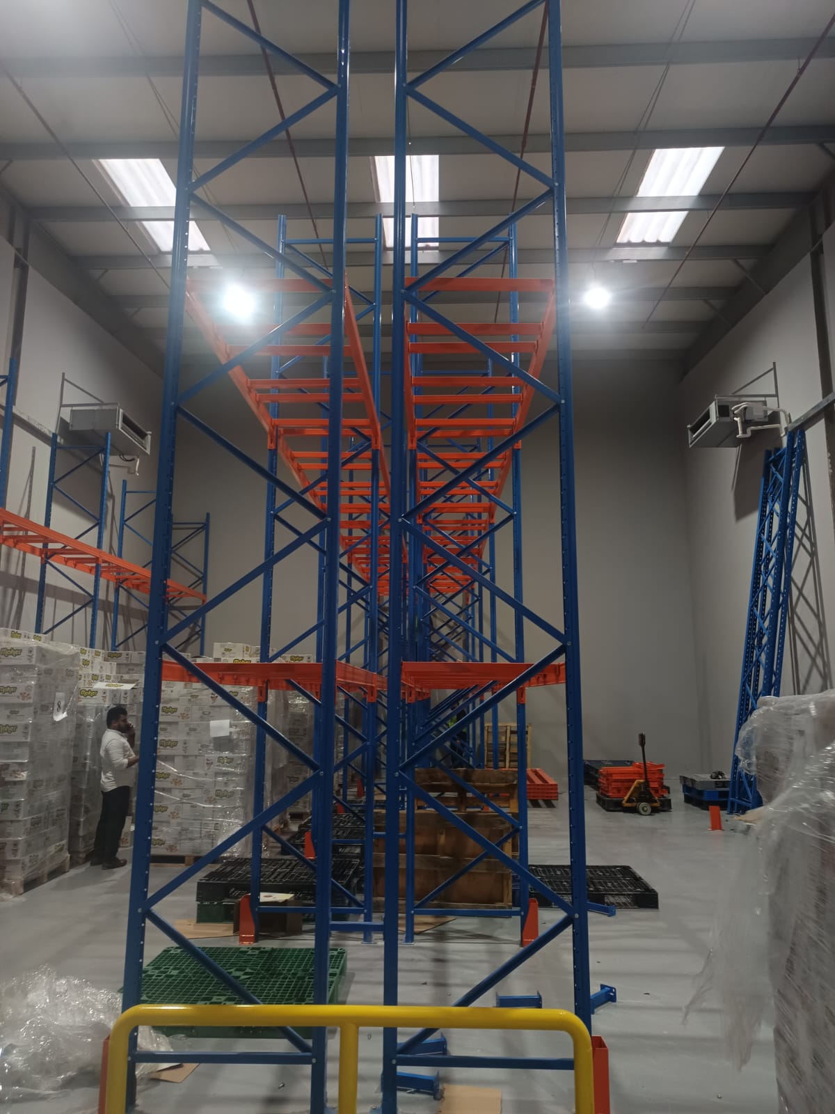 Before – Disorganized FMCG Warehouse in Ras Al Khor, Dubai